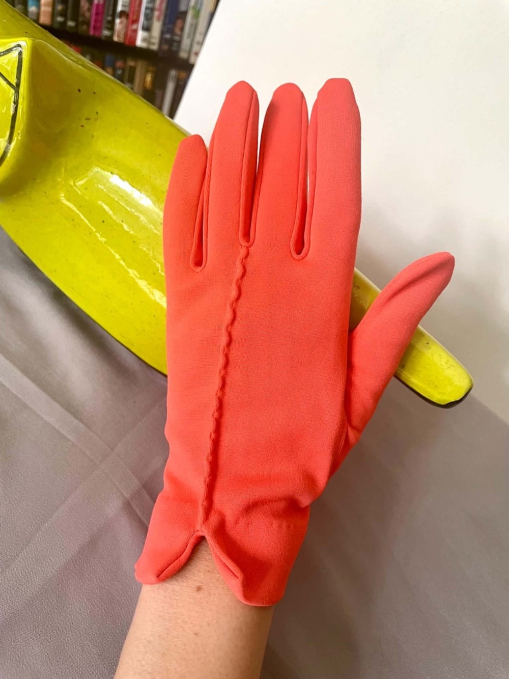 Vintage Coral Orange Melon Wrist Gloves No Size Tag Fits M S  Vintage gloves S/M